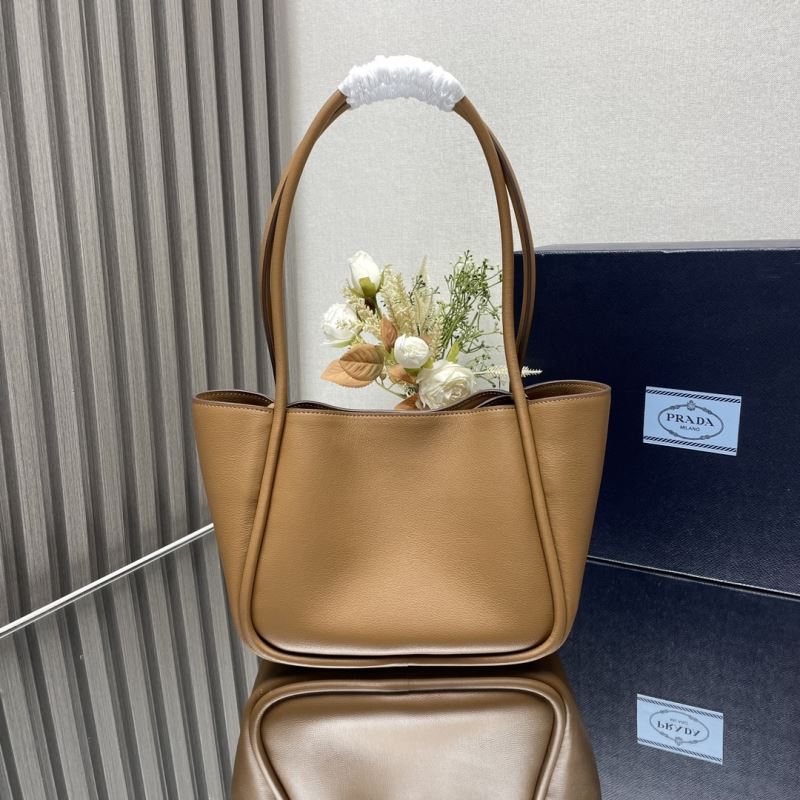 Pra*a bucket bags